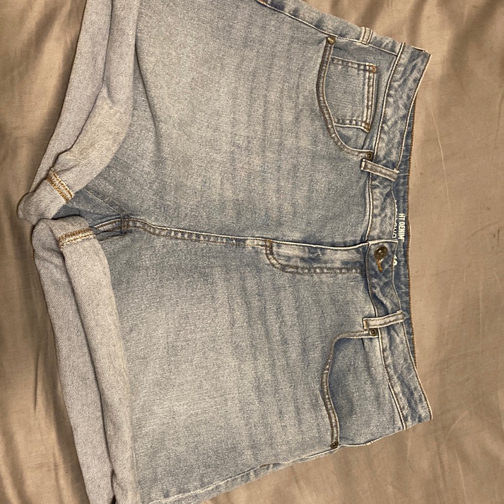 Hot Topic Denim Mom Cuffed Shorts